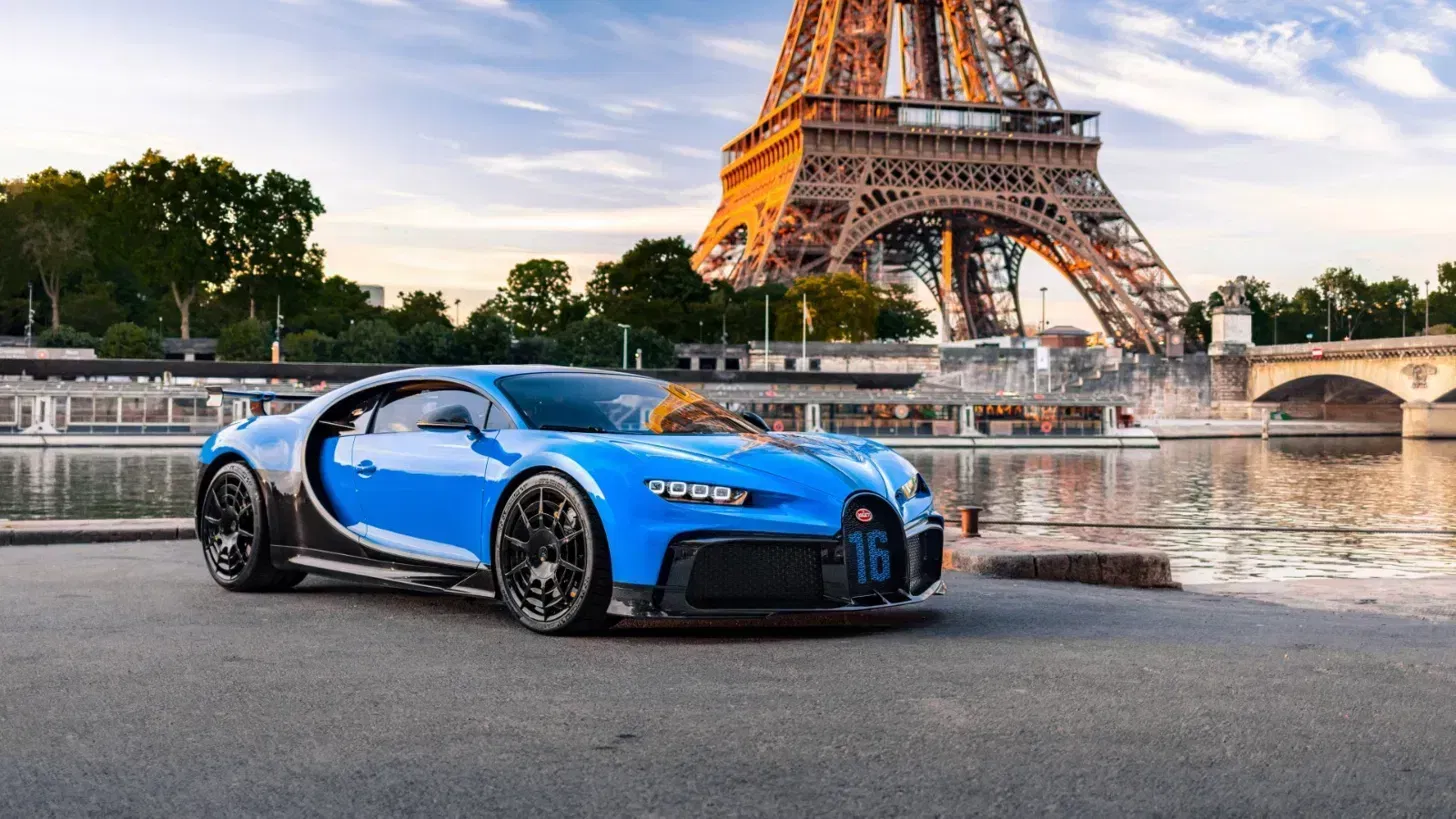 Bugatti Chiron studio render, CarBG Studio Pro output